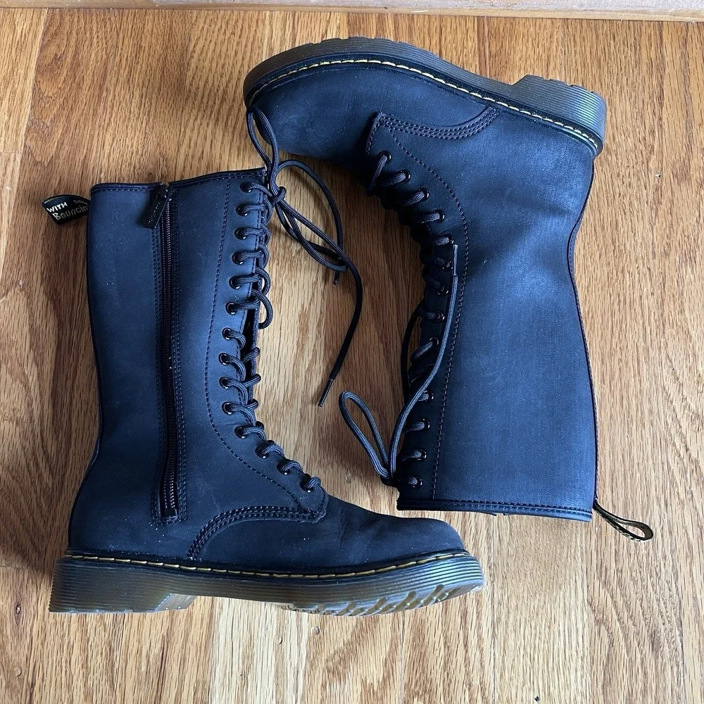 Dr.‎ Martens Tall Lace Up Combat Boots Black Unisex Kids Youth US 3 UK 2 EU 34